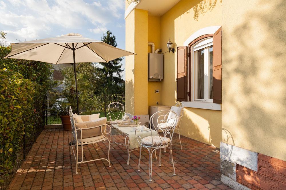 Nina Guest House Longare Exterior foto